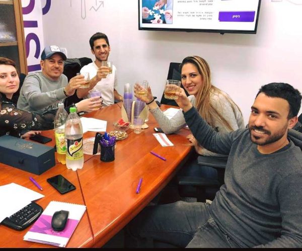 סגירת עסקה אלכסה